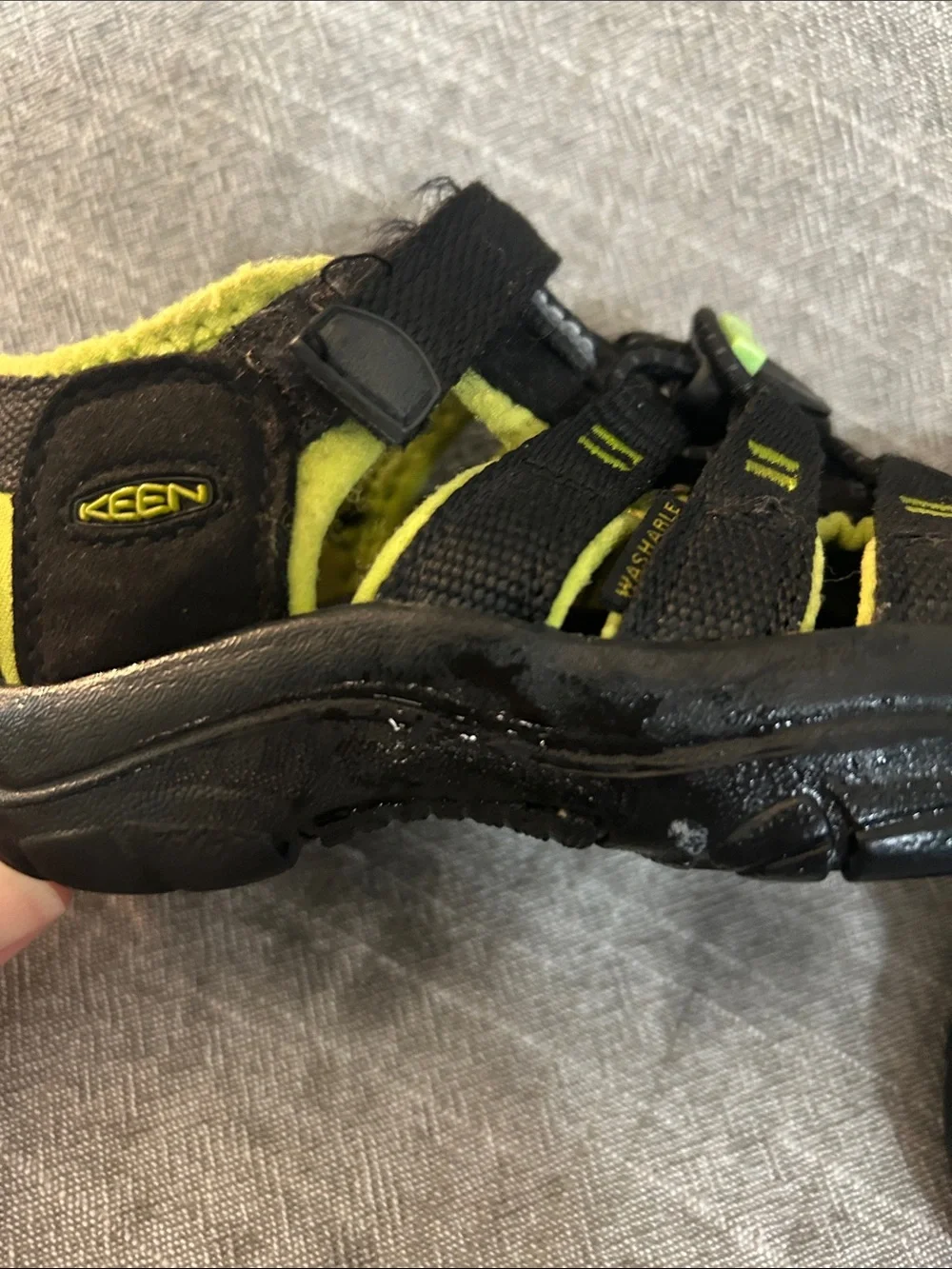 Keen Kids Black and Lime Athletic Closed-Toe Sandals
